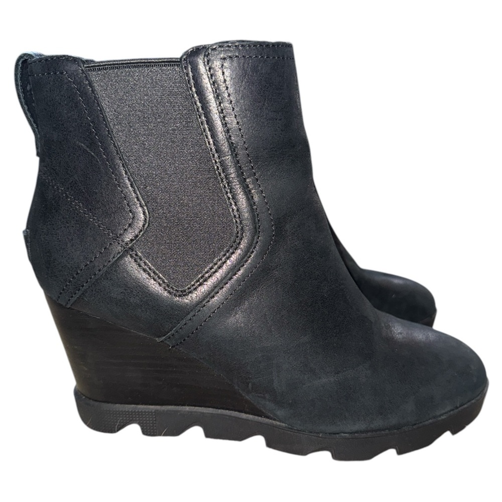 Sorel Black Wedge Ankle Boots size 10